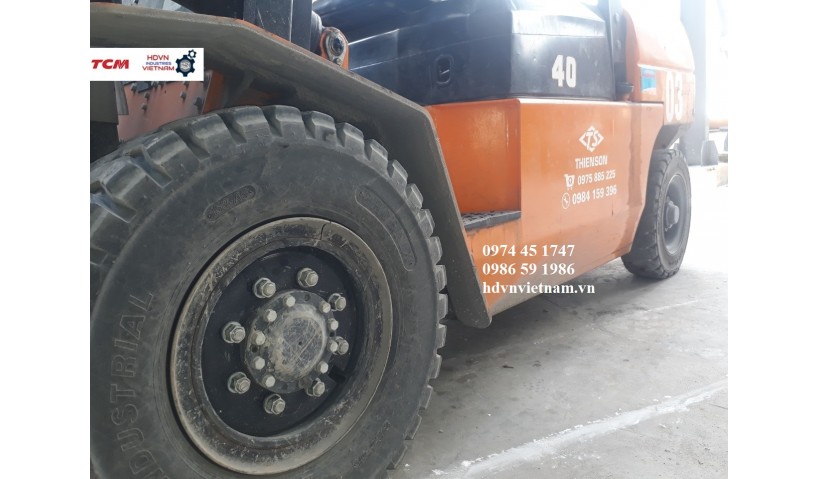 Lốp Phoenix 825-15 lắp cho xe nâng 4 tấn HC Hangcha CPCD40 tại Hải Phòng